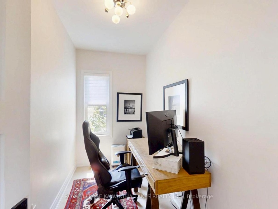427 LINDEN VALLEY ROAD, 