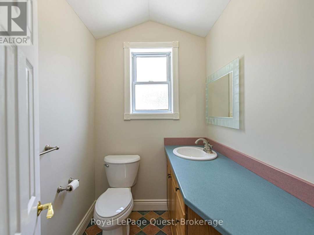1046 SOUTHWOOD ROAD, 