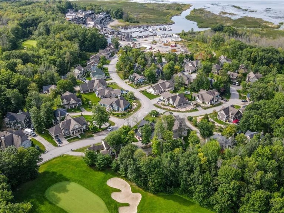 22 MARINA VILLAGE Drive, 