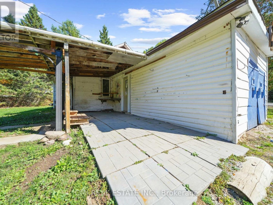 1093 SOUTH LAKE ROAD, 