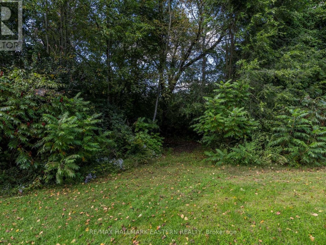 107 Pirates Glen Drive, Pigeon Lake