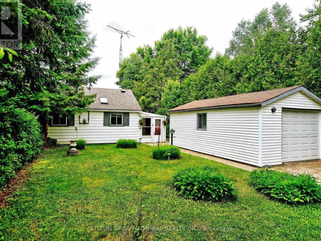 70 ANTIQUARY ROAD, Canal Lake