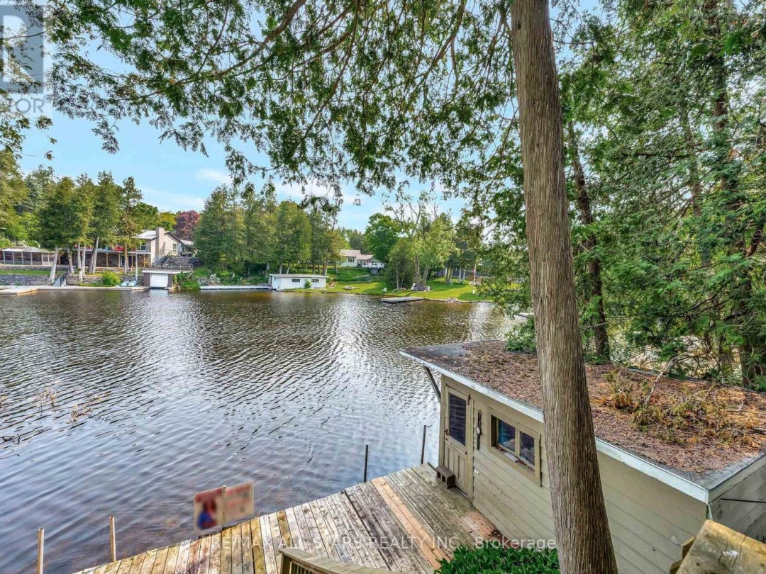 14 WYCHWOOD DRIVE E, 