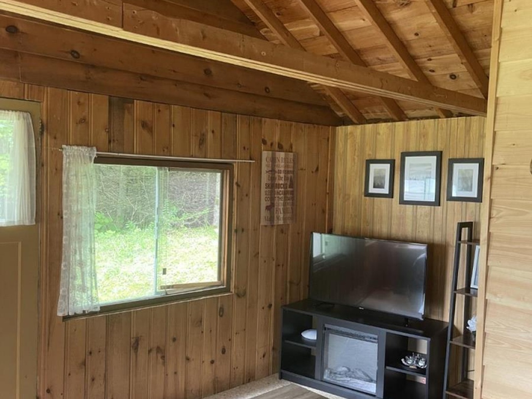 1059 Pleasant Point Road, Twelve Mile Lake