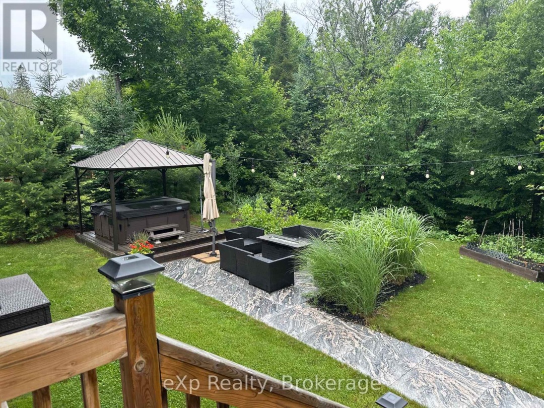 10 WOODSTREAM DRIVE, 