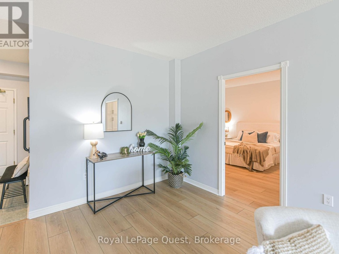 208 - 20 MUSEUM DRIVE, 