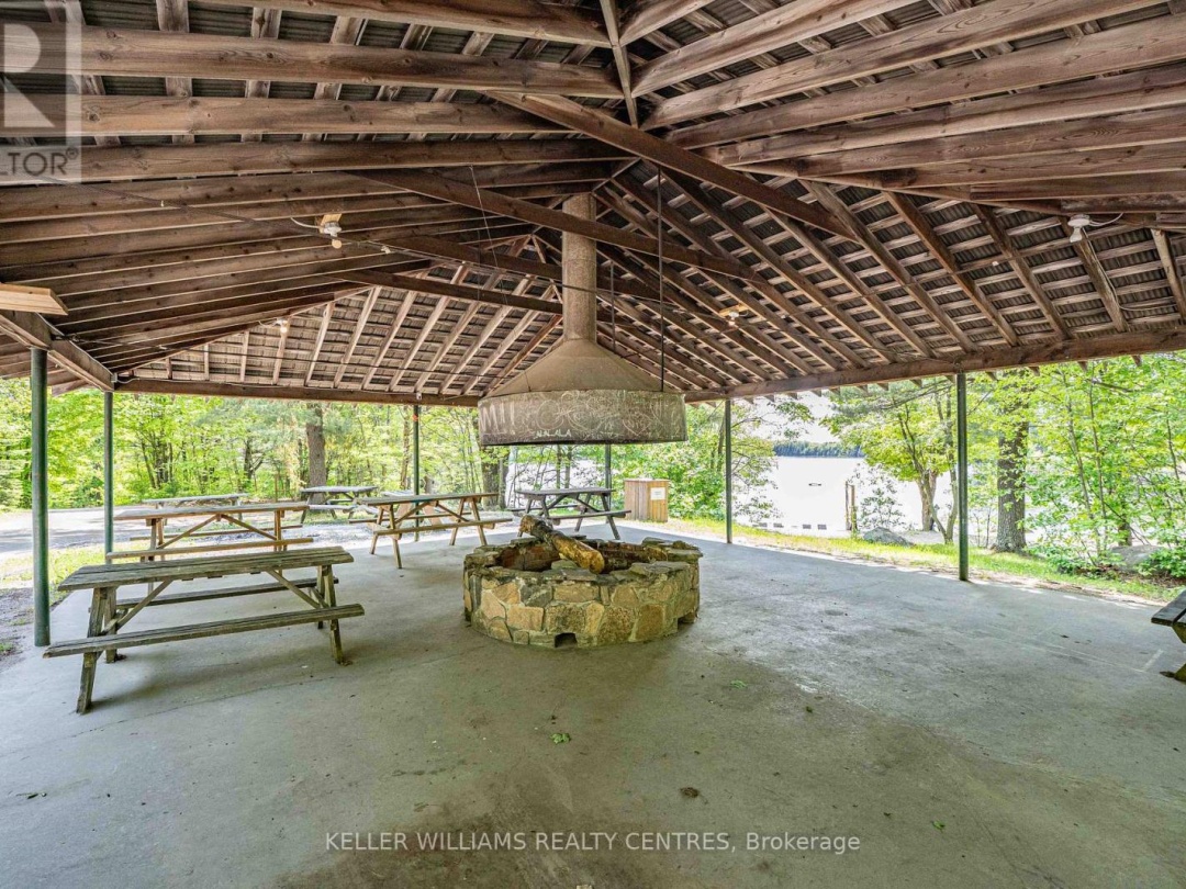 #38 Lakeridge 1047 Bonnie Lake Camp Road, Bracebridge (Macaulay)