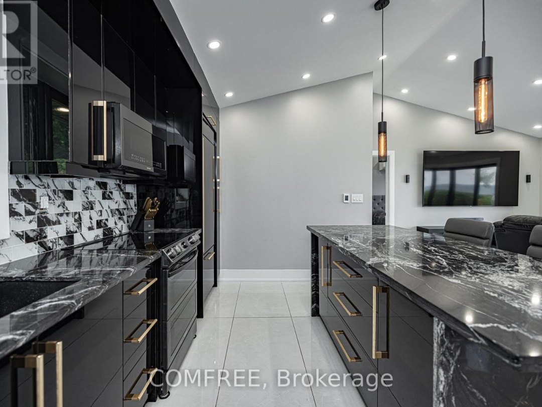 901 WOODLAND DRIVE, 
