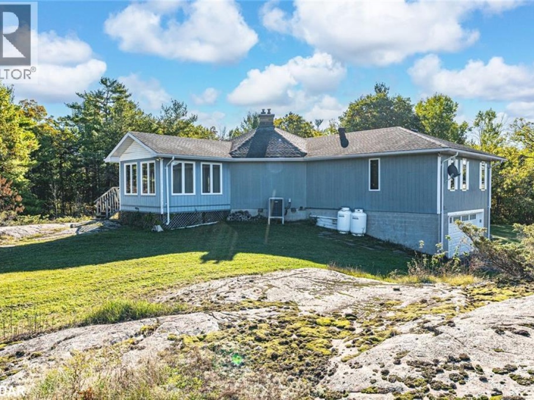 1564 HONEY HARBOUR ROAD, 