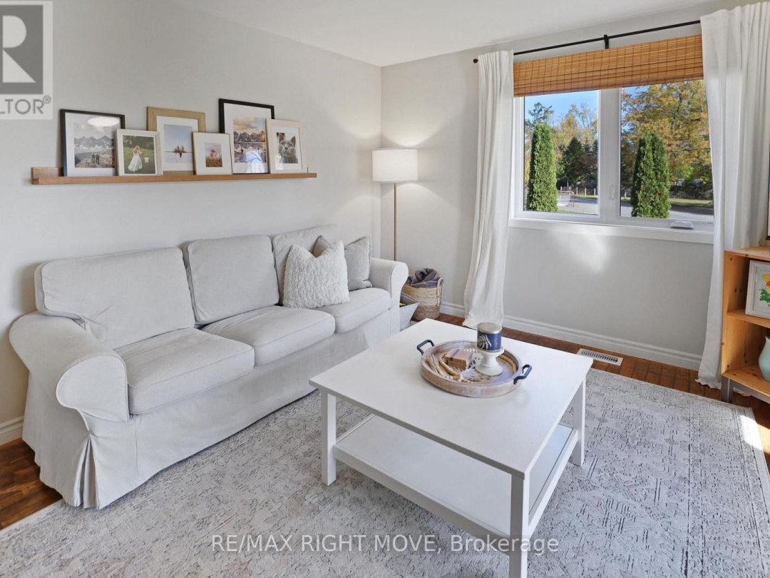 2900 LAKESIDE DRIVE, 