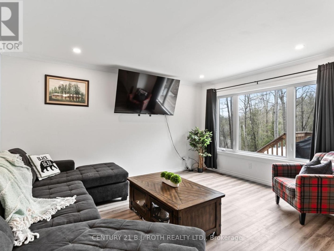 1065 HENDERSON'S ROAD, Minden Hills (Lutterworth)