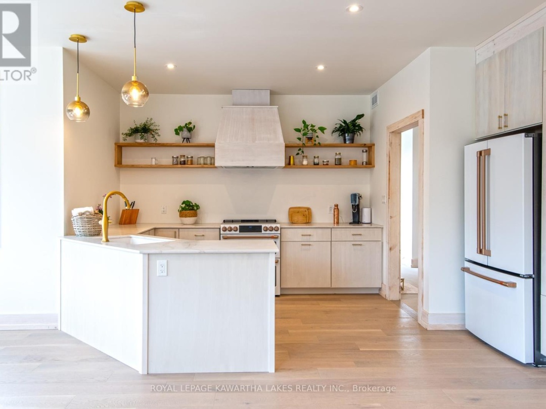 104 MOON LINE ROAD N, 