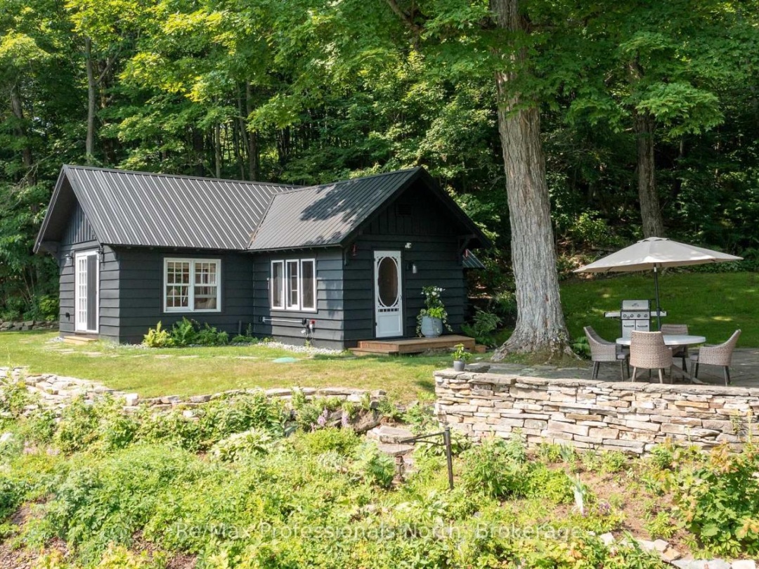 95 PEN LAKE POINT ROAD, 