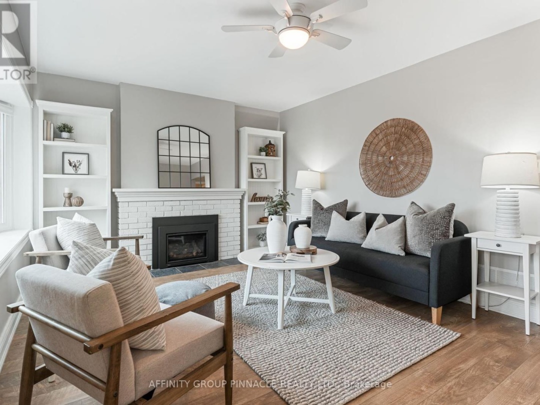 88 Simcoe Street, Lake Simcoe