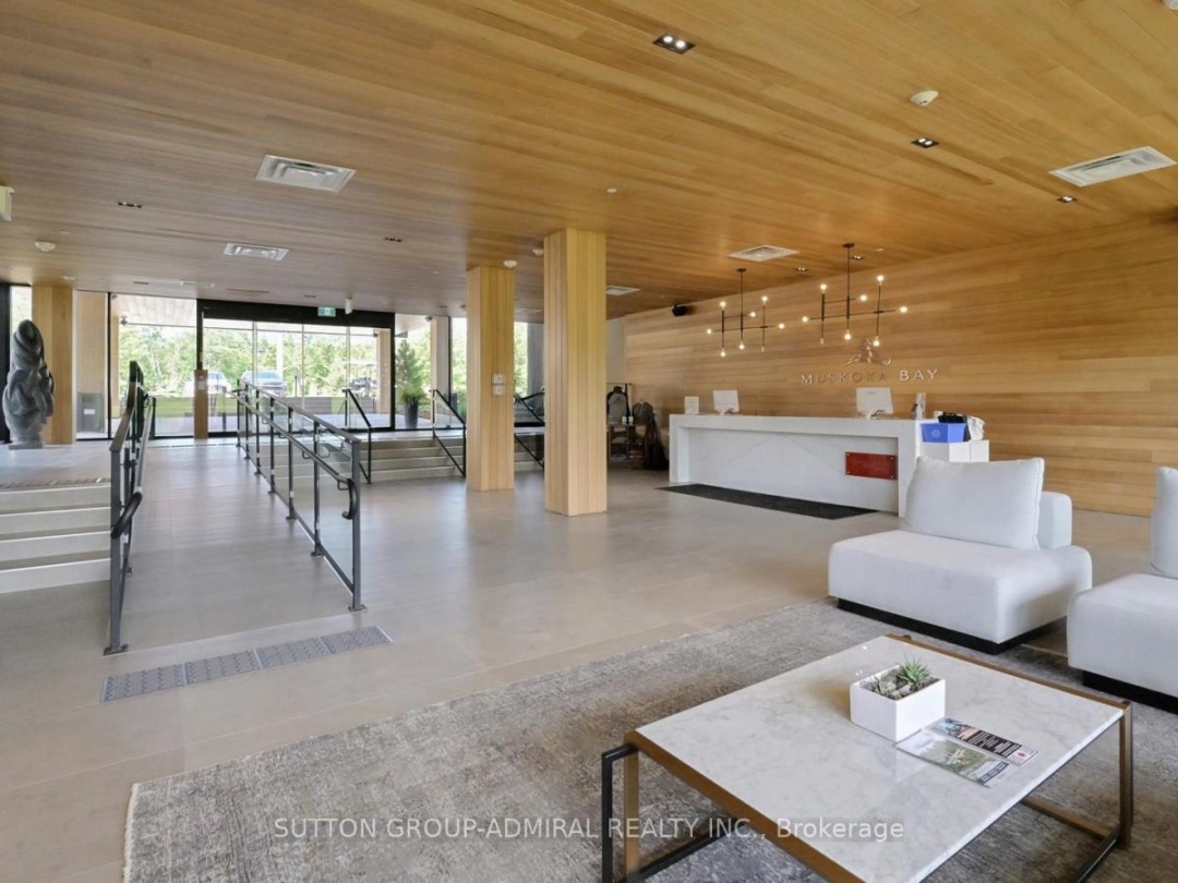 209 - 120 CARRICK TRAIL, 