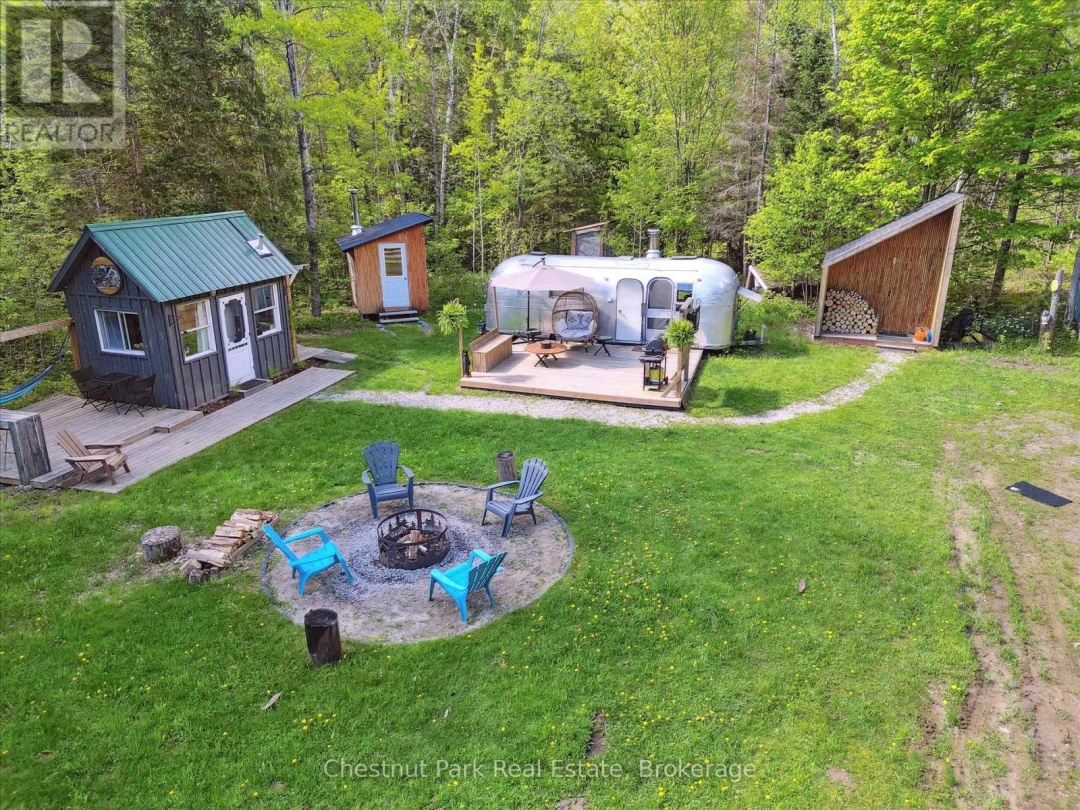 216 BLACKWATER LAKE ROAD, Seguin