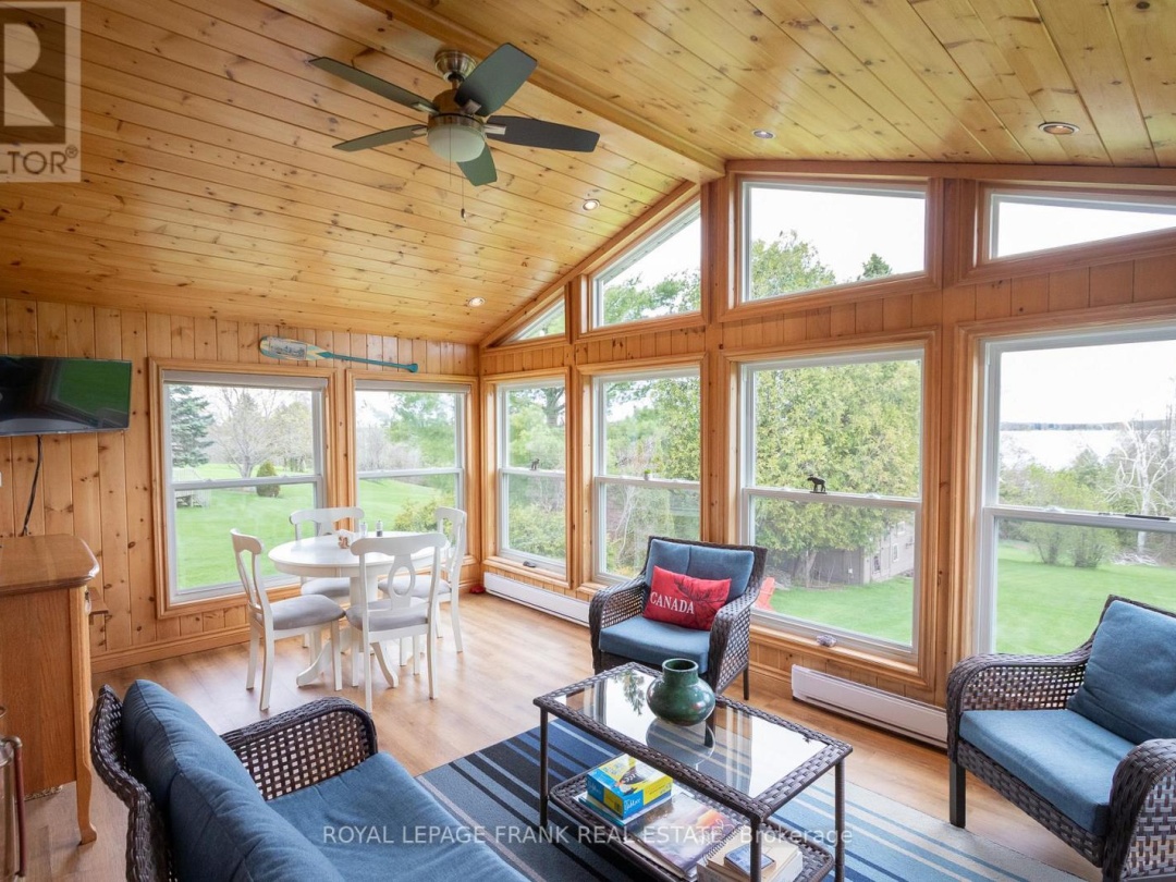 318 Forest Harbour Trail, Pigeon Lake