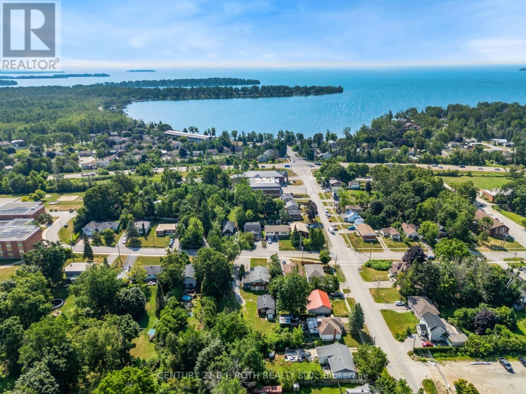 138 SIMCOE STREET, 