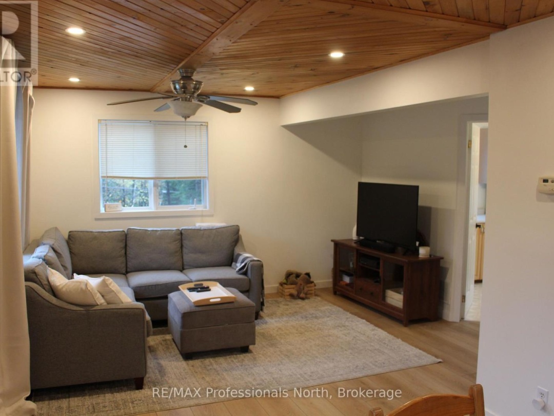 1121 OLD DONALD ROAD N, 