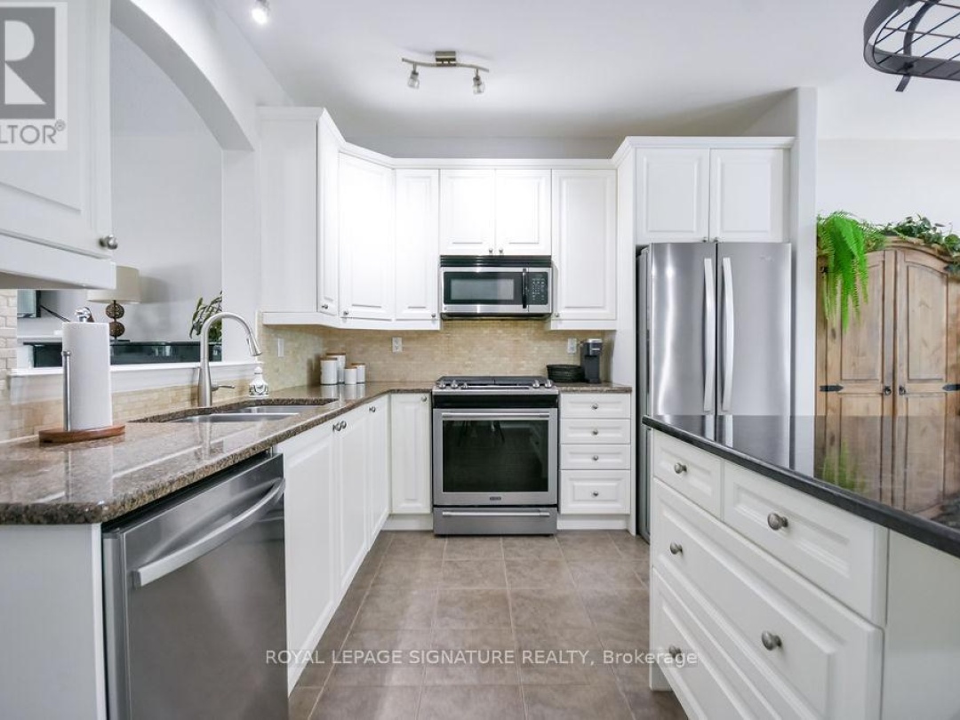 7 WINDSONG CRESCENT, 