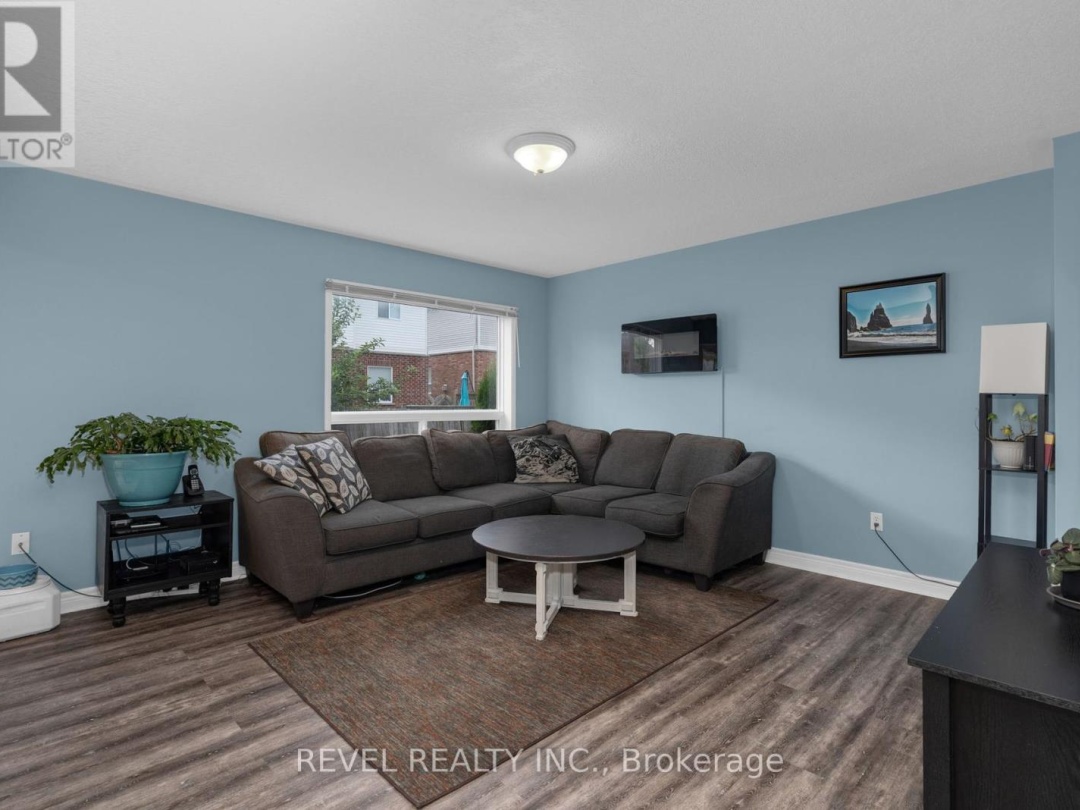 36 800 West Ridge Boulevard, Orillia