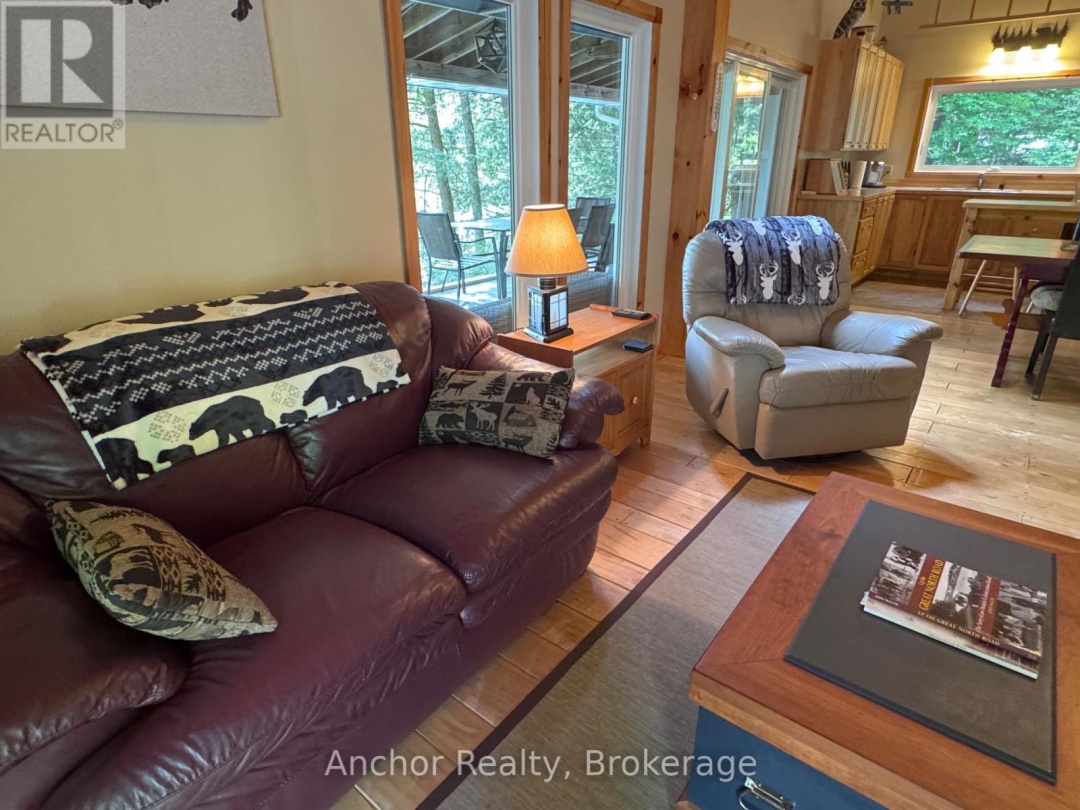 10469 LITTLE HAWK LAKE, 