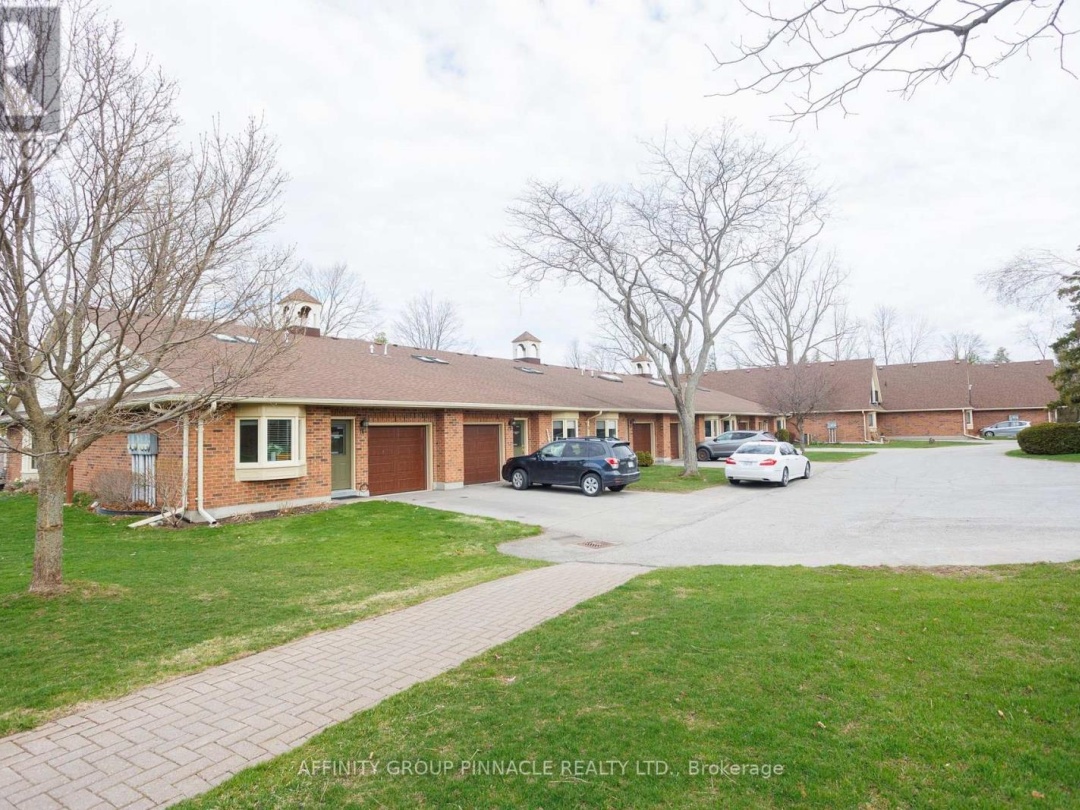 16 B90 Parklawn Boulevard, Lake Simcoe