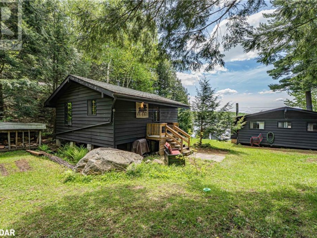 228 Macbeth Island Island, Wood Lake