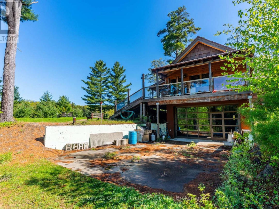 1226 TRAPLINE TRAIL, Bat Lake