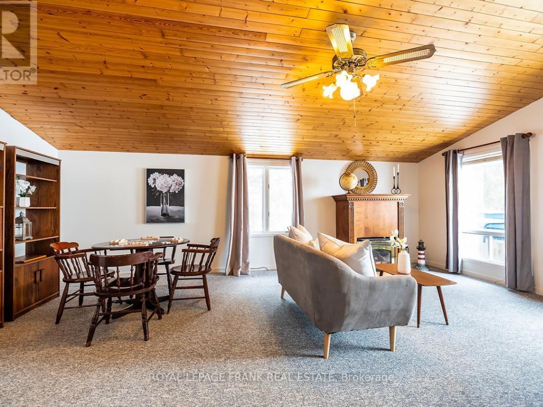 121 BALL POINT ROAD, Lake Scugog