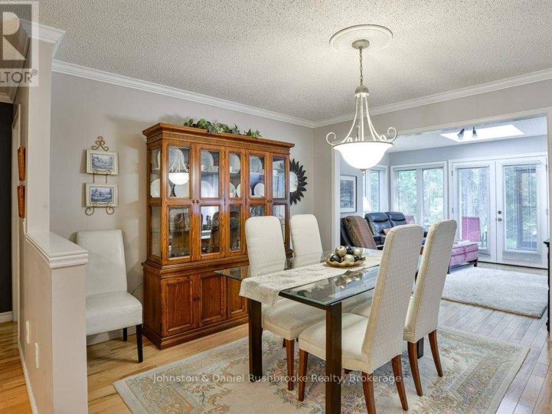 21 PINERIDGE GATE E, 