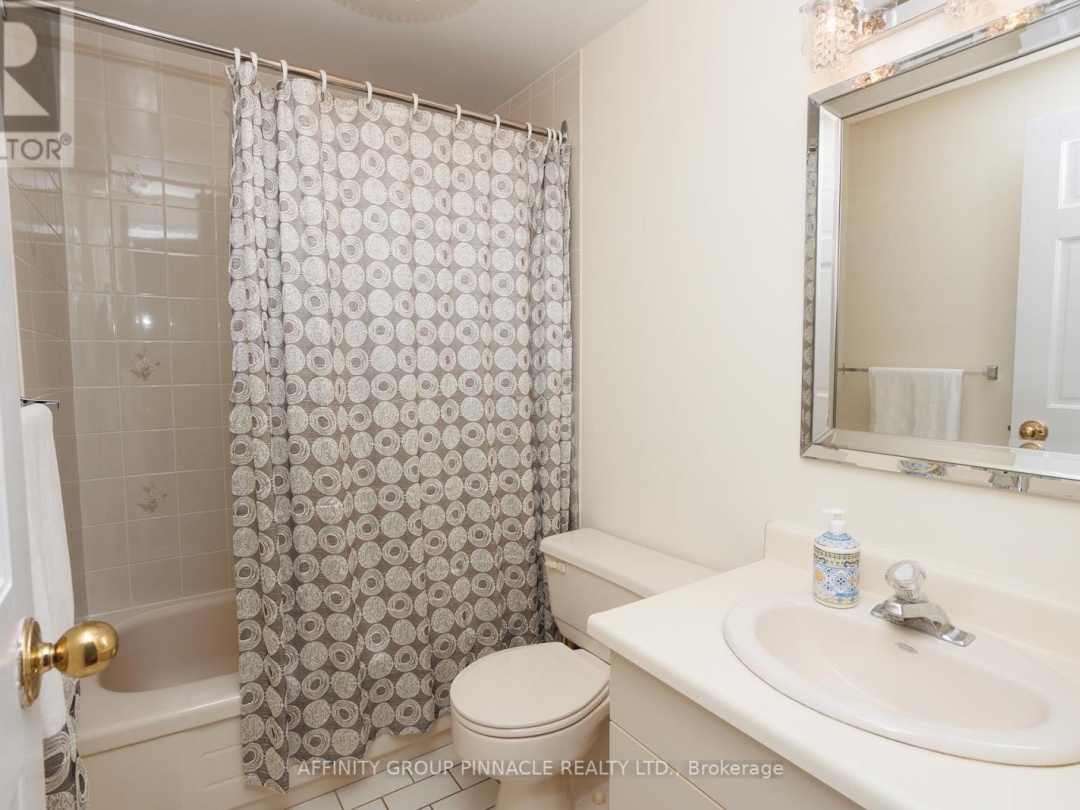 16 B90 Parklawn Boulevard, Lake Simcoe