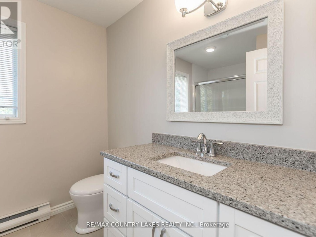 47 LAKE AVENUE, Lake Simcoe