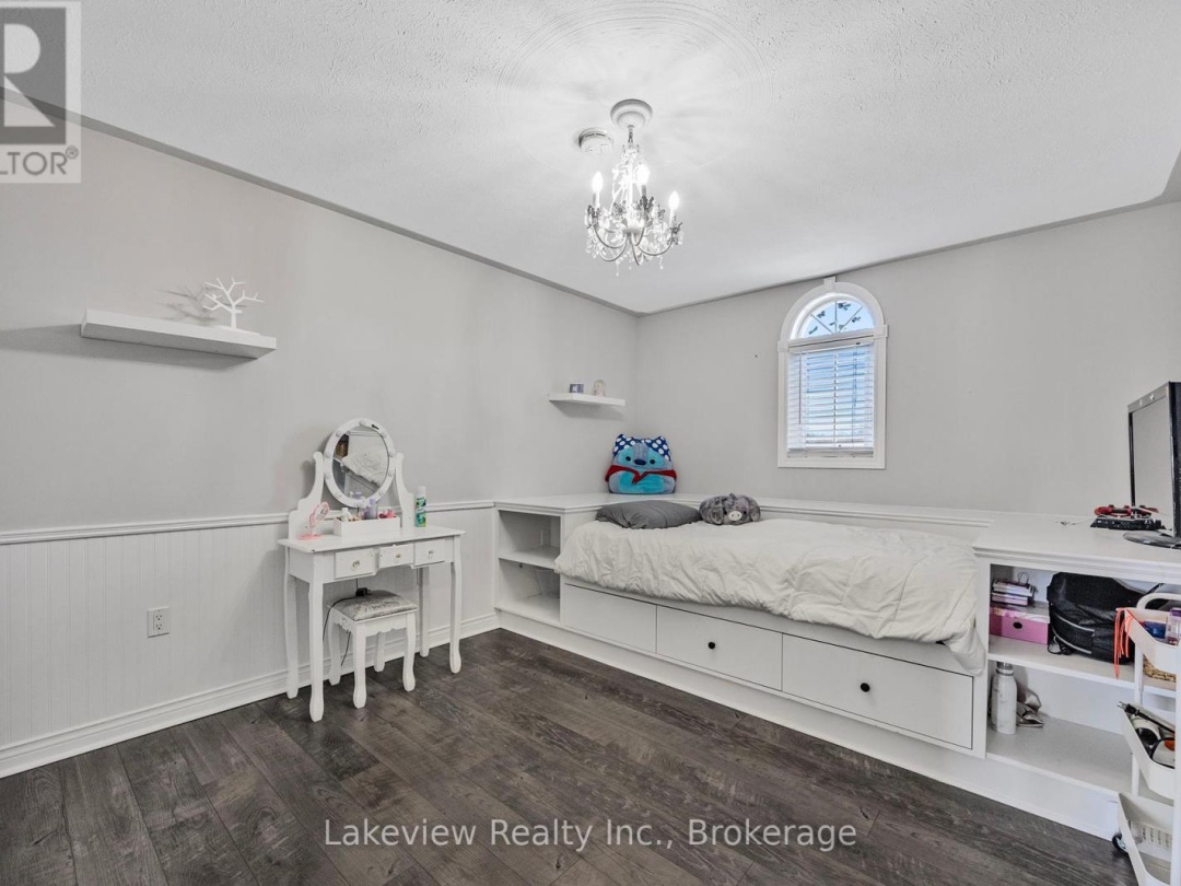 31 CLEOPATRA COURT, Orillia