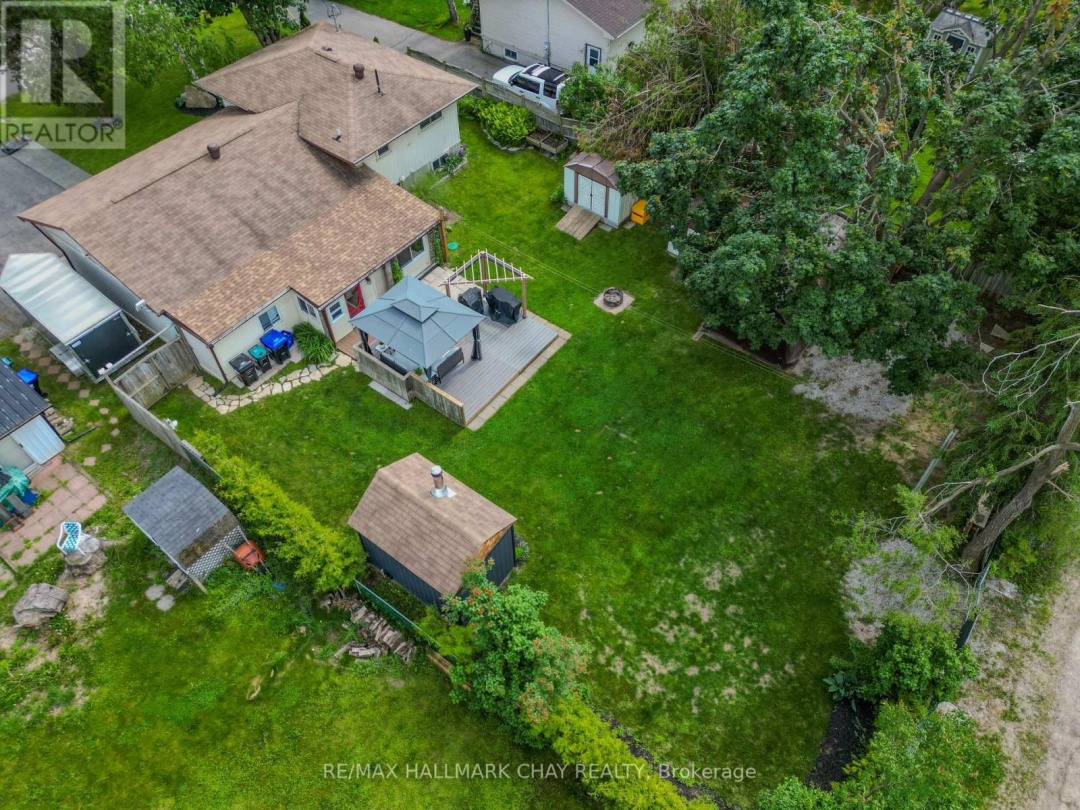 2 WALLIS STREET, 