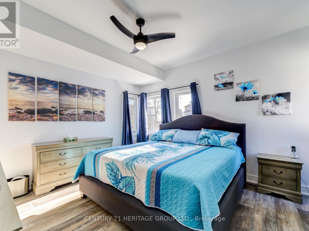 44 RUBY CRESCENT, Lake Simcoe