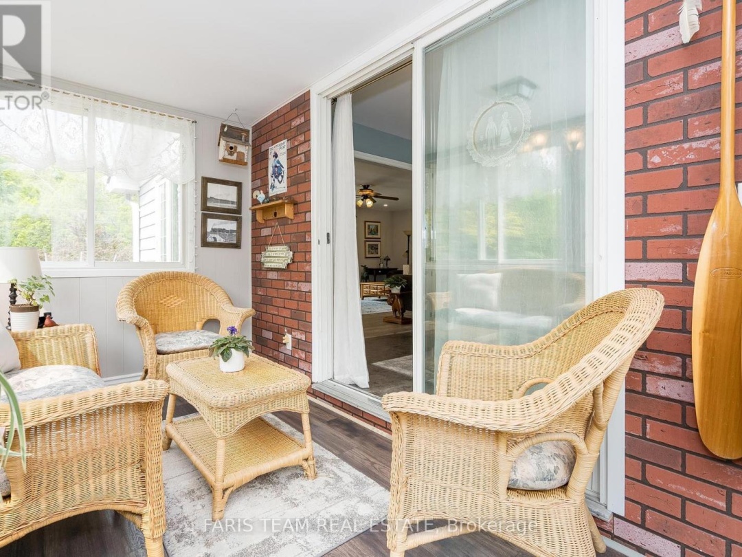 1669 Newton Street, Tay