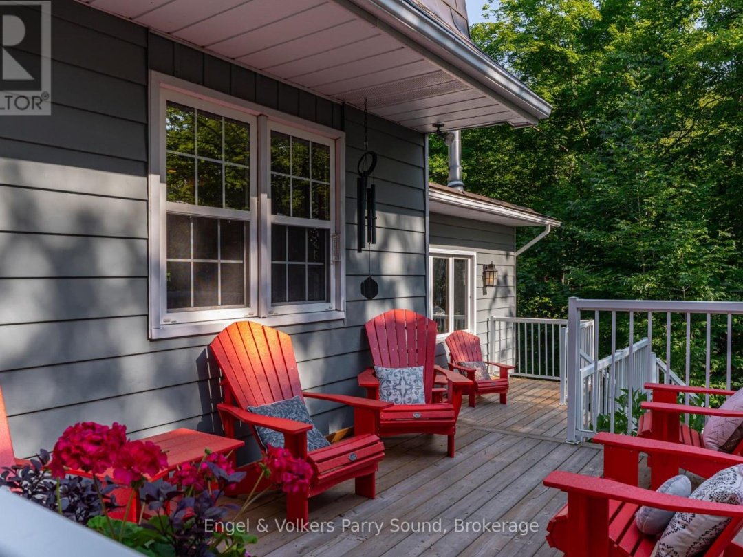 6 HARMONY LANE, 