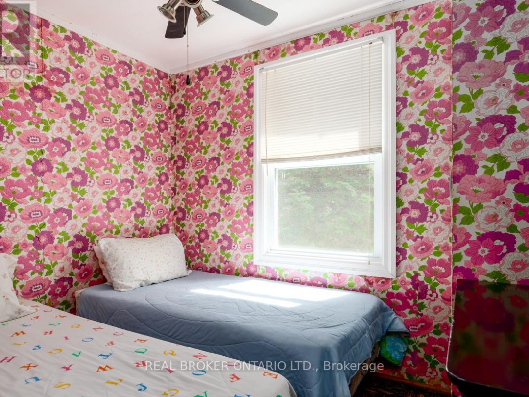70 Ivy Lane, Lake Simcoe