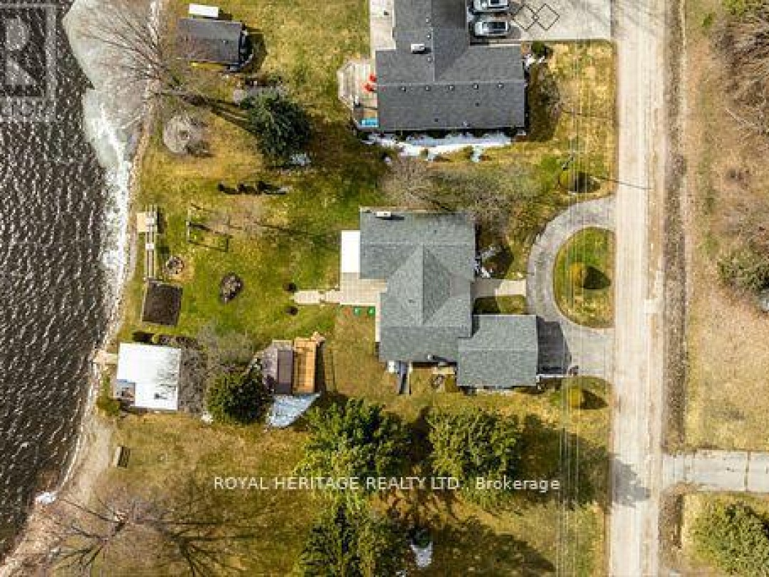 111 Beehive Drive, Sturgeon Lake
