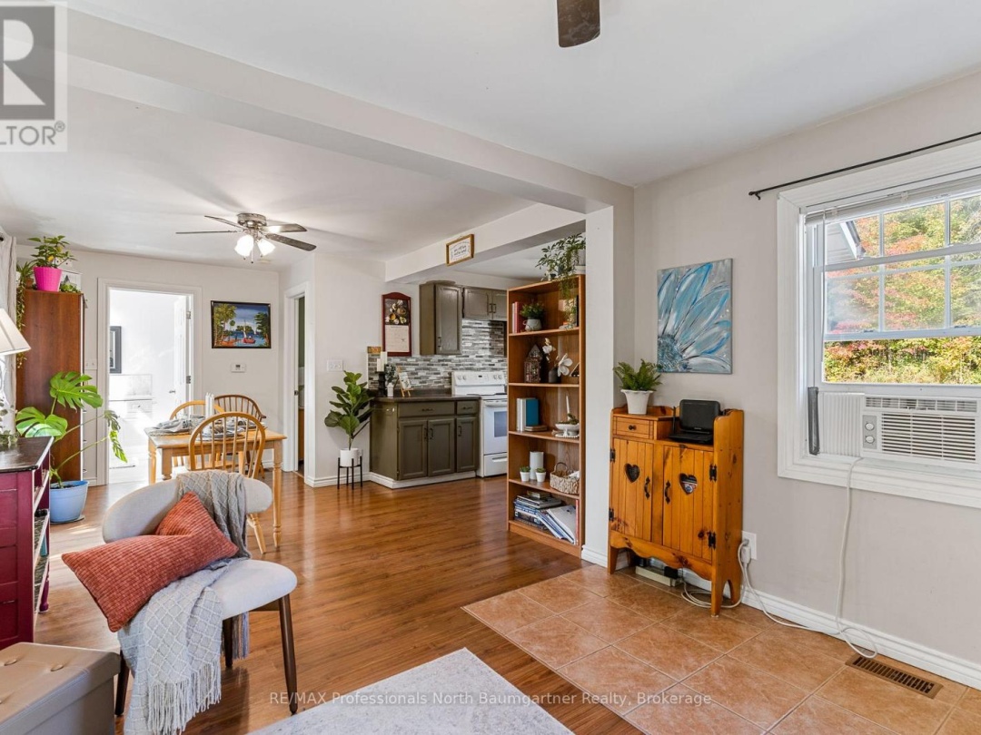 1834 SCOTCH LINE ROAD W, 