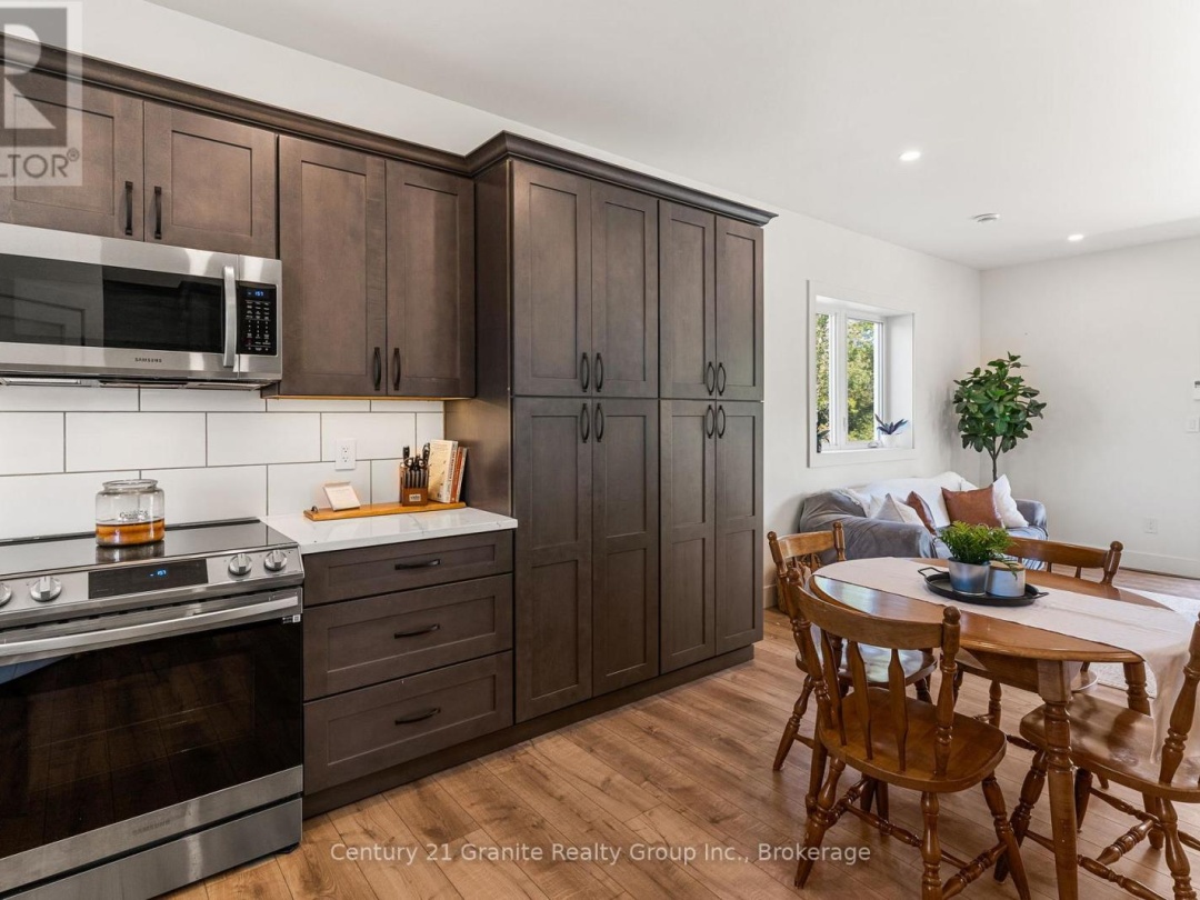 4324 Deep Bay Road, Gull Lake
