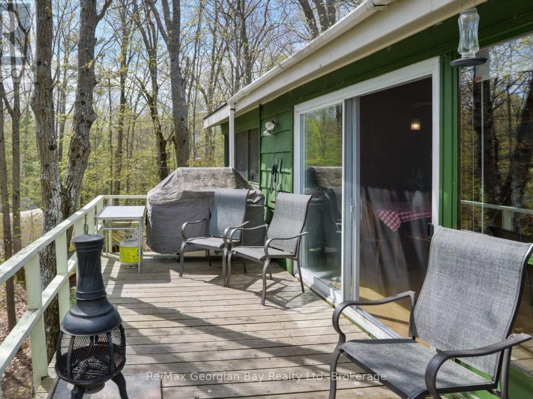 214 Trans Canada Bay Road, Six Mile Lake