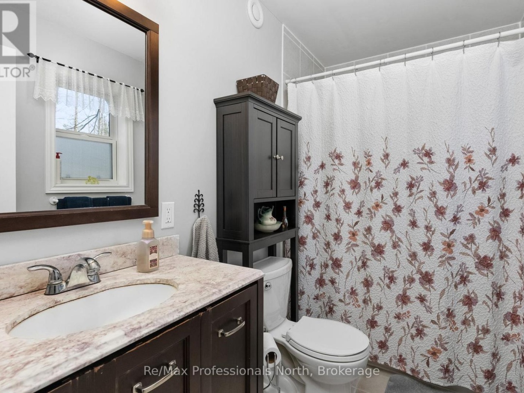 1011 Fitchett Lane, Riley Lake