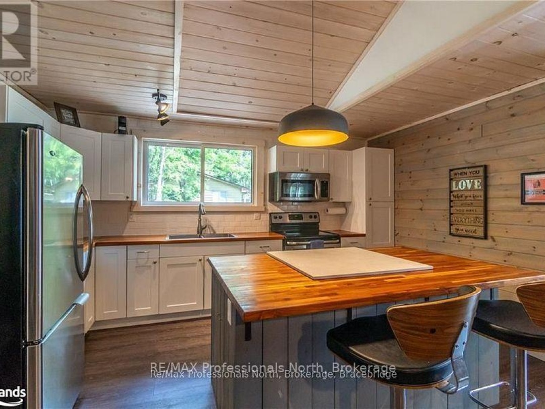 1032 Lakeshore Drive S, Leech Lake