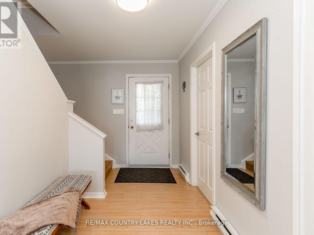 47 Lake Avenue, Lake Simcoe