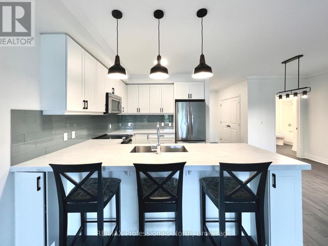 204 - 4 LAKE AVENUE, 