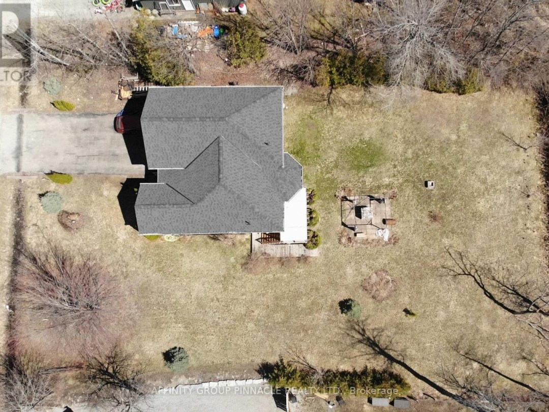 36 BALL AVENUE E, Talbot River