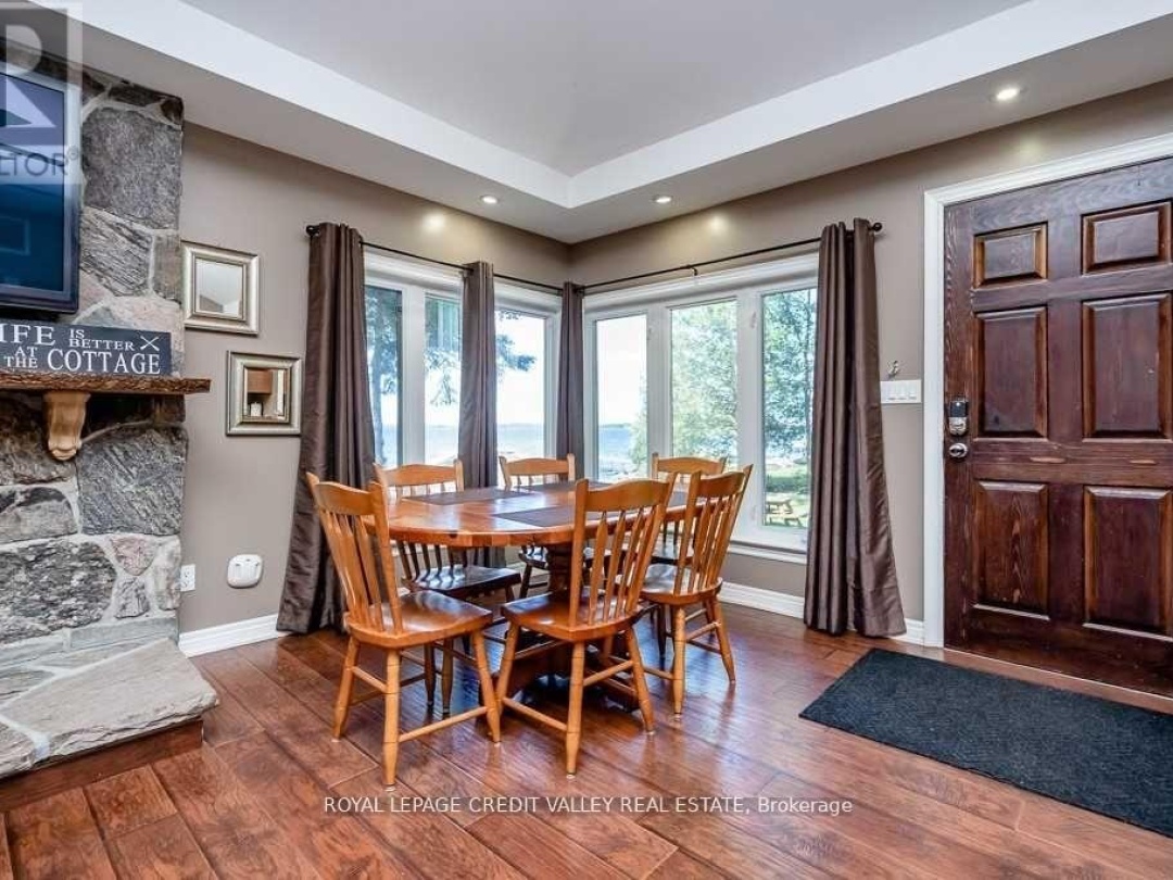 230 Robins Point Road, Georgian Bay
