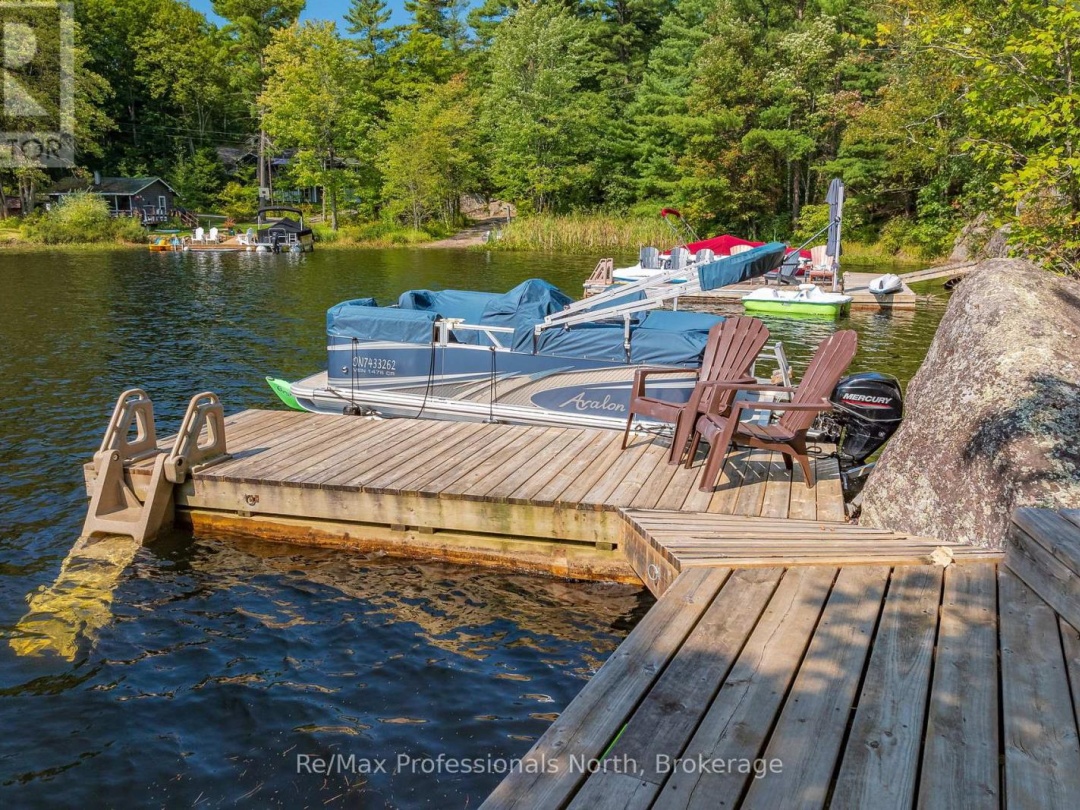 1118 Tomingas Road, Sunny Lake